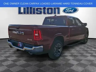 Ram 1500 2025 4x4 Laramie 4p. Cabina de Tripulación 6.4 ft. SB Camioneta