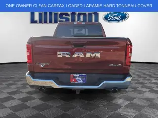 Ram 1500 2025 4x4 Laramie 4p. Cabina de Tripulación 6.4 ft. SB Camioneta