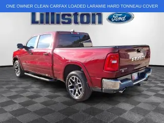 Ram 1500 2025 4x4 Laramie 4p. Cabina de Tripulación 6.4 ft. SB Camioneta