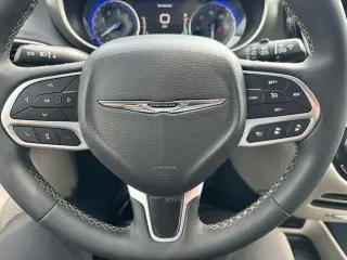 Chrysler Pacifica 2024 Touring L 4dr Mini-Van