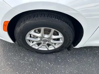 Chrysler Pacifica 2024 Touring L 4dr Mini-Van
