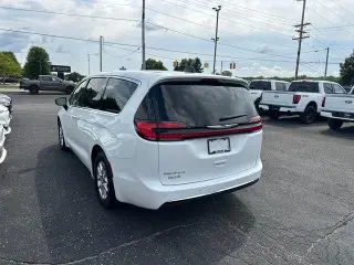 Chrysler Pacifica 2024 Touring L 4dr Mini-Van