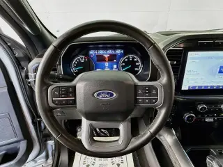 Ford F-150 2023 4x4 Platinum 4p SuperCab 6.1 ft. CA