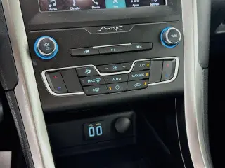 Ford Fusion Hybrid 2019 SE 4p Sedan