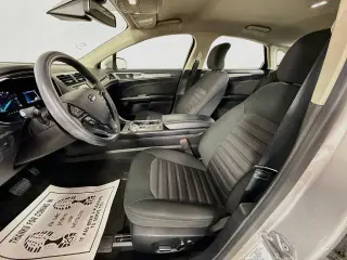 Ford Fusion Hybrid 2019 SE 4p Sedan