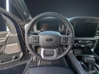 Ford F-150 2025 4x4 XLT 4p SuperCrew 5.5 pies CB