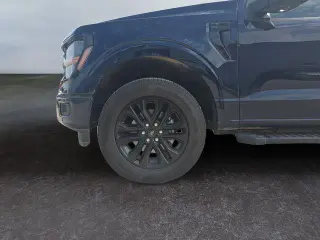 Ford F-150 2025 4x4 XLT 4p SuperCrew 5.5 pies CB