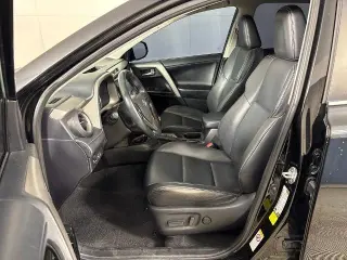 Toyota RAV4 2017 Limited 4dr SUV