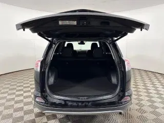 Toyota RAV4 2017 Limited 4dr SUV