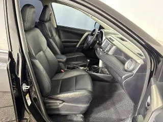 Toyota RAV4 2017 Limited 4dr SUV