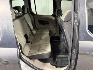 Ford Transit Connect 2015 XLT 4dr SWB Minivan con portón trasero elevable