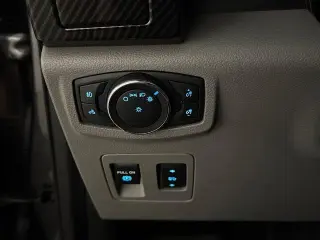 Ford F-150 2019 4x4 XLT 4p SuperCrew 5.5 ft. SB