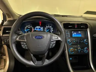 Ford Fusion 2017 SE 4p Sedan