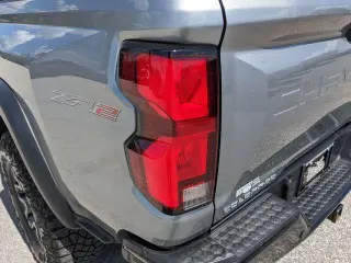 Chevrolet Colorado 2024 4x4 ZR2 4p Cabaína 5 pies de caja larga