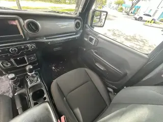Jeep Wrangler 2022 4x4 Sport 2p SUV