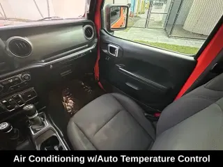 Jeep Wrangler Unlimited 2019 4x4 Sport 4p SUV