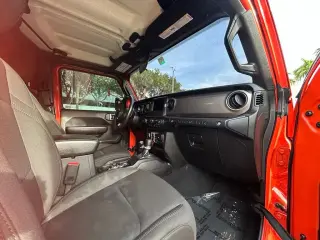 Jeep Wrangler Unlimited 2019 4x4 Sport 4p SUV
