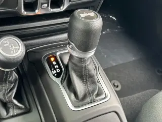 Jeep Wrangler 2024 4x4 Sahara 4p SUV