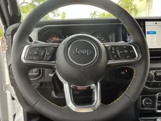 Jeep Wrangler 2024 4x4 Sahara 4p SUV