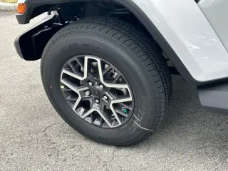 Jeep Wrangler 2024 4x4 Sahara 4p SUV