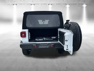 Jeep Wrangler 2024 4x4 Sahara 4p SUV