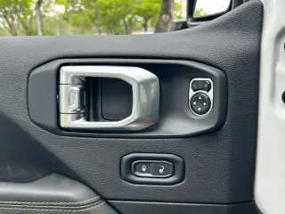 Jeep Wrangler 2024 4x4 Sahara 4p SUV