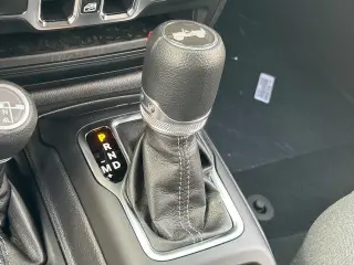 Jeep Wrangler 2024 4x4 Sahara 4p SUV