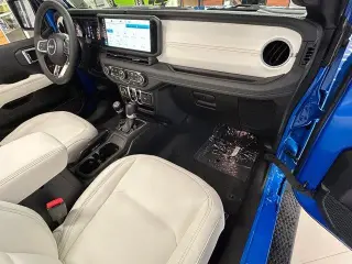 Jeep Wrangler 2024 4x4 Sahara 4p SUV
