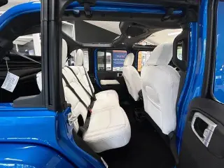 Jeep Wrangler 2024 4x4 Sahara 4p SUV