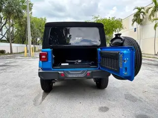 Jeep Wrangler 2024 4x4 Sahara 4p SUV