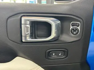 Jeep Wrangler 2024 4x4 Sahara 4p SUV