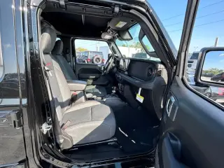 Jeep Wrangler 2024 4x4 Rubicon 4p SUV