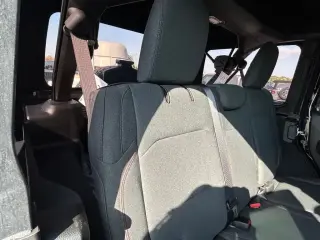 Jeep Wrangler 2024 4x4 Rubicon 4p SUV