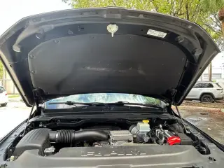 Ram 1500 2024 4x2 Laramie 4p Camión Cabina Doble 5.6 ft. SB