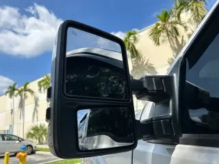 Ford F-250 Super Duty 2015 4x4 King Ranch 4dr Crew Cab 6.8 ft. SB Pickup