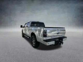 Ford F-250 Super Duty 2015 4x4 King Ranch 4dr Crew Cab 6.8 ft. SB Pickup