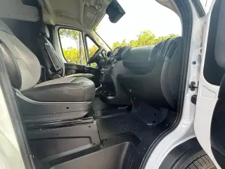 Ram ProMaster 2025 Tradesman 2500 159 WB 3dr High Roof Cargo Van sin asiento para pasajeros