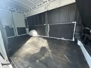 Ram ProMaster 2025 Tradesman 2500 159 WB 3dr High Roof Cargo Van sin asiento para pasajeros