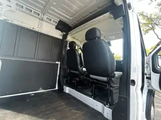 Ram ProMaster 2025 Tradesman 2500 159 WB 3dr High Roof Cargo Van sin asiento para pasajeros
