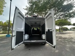 Ram ProMaster 2025 Tradesman 2500 159 WB 3dr High Roof Cargo Van sin asiento para pasajeros