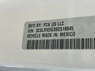Ram ProMaster 2025 Tradesman 2500 159 WB 3dr High Roof Cargo Van sin asiento para pasajeros
