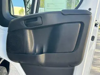 Ram ProMaster 2025 Tradesman 2500 159 WB 3dr High Roof Cargo Van sin asiento para pasajeros