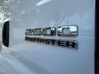 Ram ProMaster 2025 Tradesman 2500 159 WB 3dr High Roof Cargo Van sin asiento para pasajeros