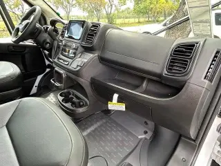 Ram ProMaster 2024 Tradesman 3500 159 WB 3dr Super High Roof Furgoneta de Carga sin Asiento de Pasajero