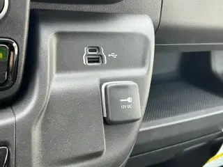 Ram ProMaster 2024 Tradesman 3500 159 WB 3dr Super High Roof Furgoneta de Carga sin Asiento de Pasajero
