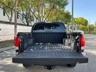 Toyota Tacoma 2018 4x2 TRD Off-Road 4p Doble Cab 5.0 ft SB