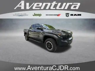 Toyota Tacoma 2024 4x4 TRD Todo Terreno 4p Doble Cabina 5.0 ft SB 8A