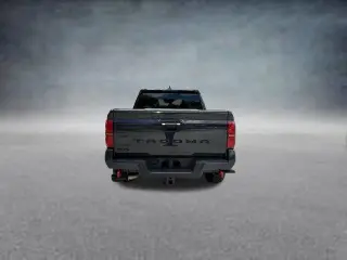 Toyota Tacoma 2024 4x4 TRD Todo Terreno 4p Doble Cabina 5.0 ft SB 8A