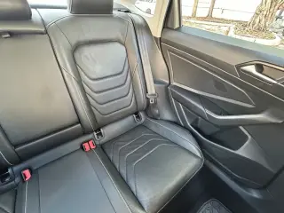 Volkswagen Jetta 2023 SEL 4p Sedan