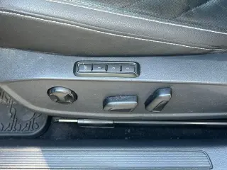 Volkswagen Jetta 2023 SEL 4p Sedan